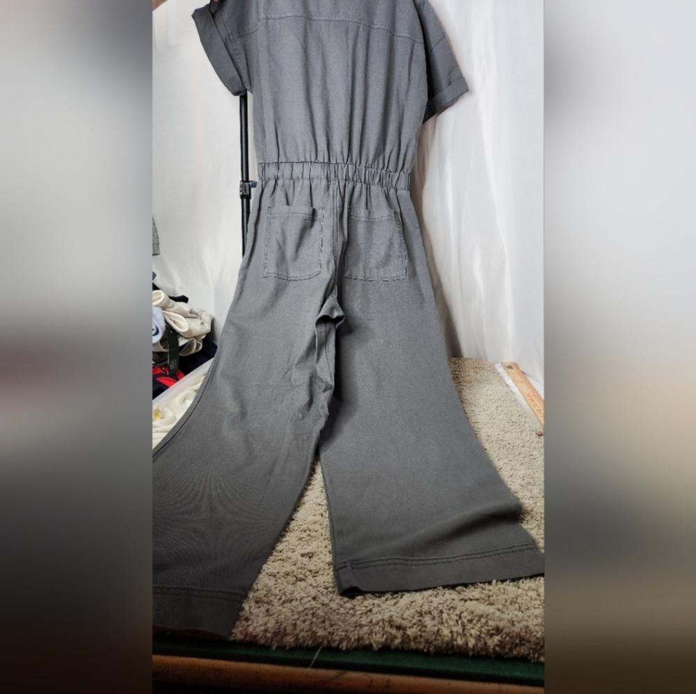 Universal Thread Gray Jumpsuit - Picture 9 of 16